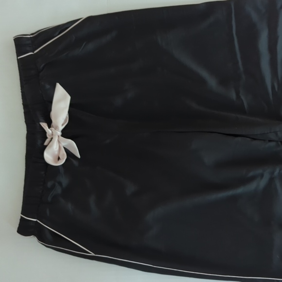 Victoria's Secret Heart Stripe Pajama Pants MEDIUM Black Pink Silky Satiny Feel - Picture 11 of 16